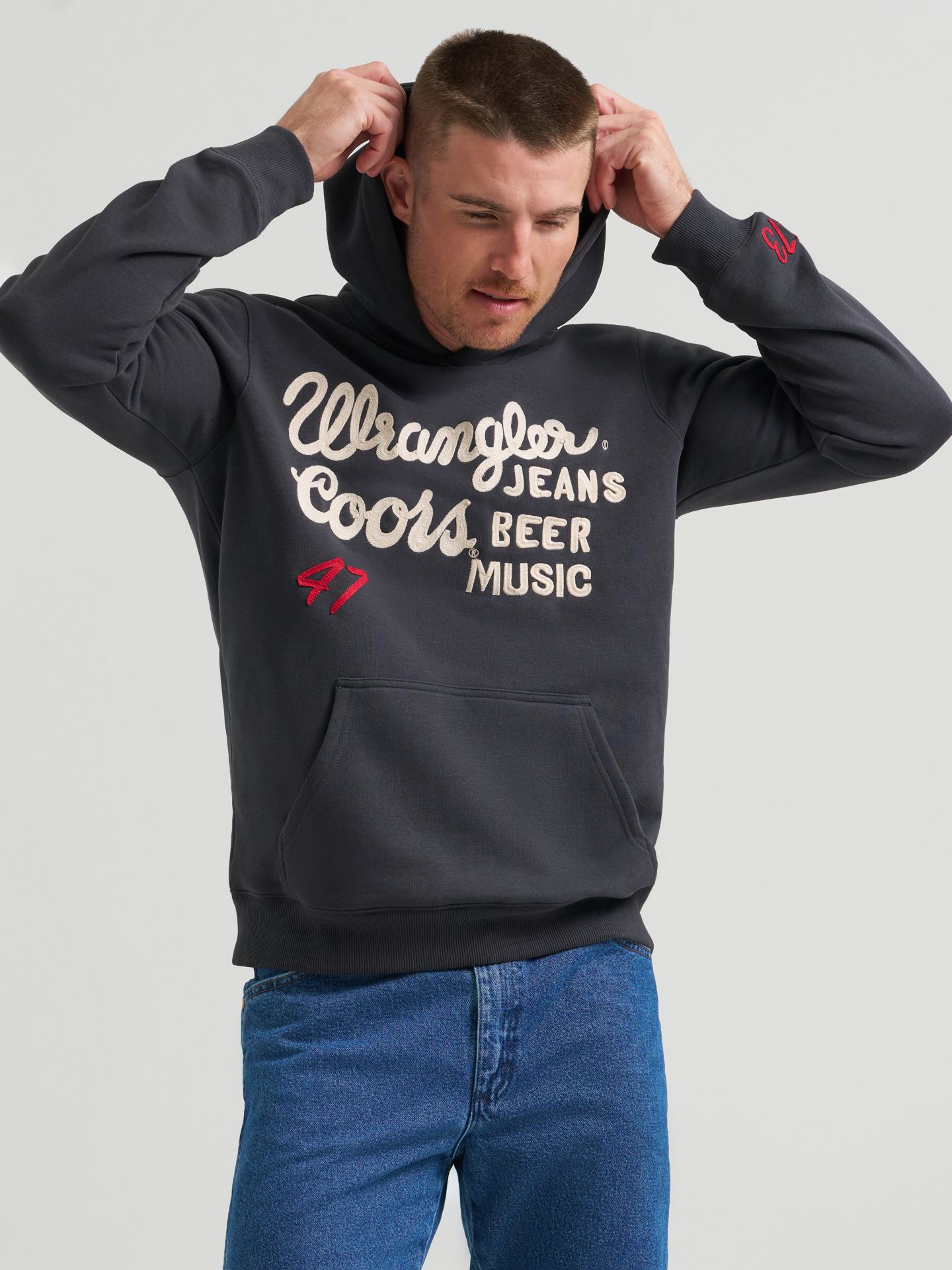 Мужское худи Wrangler x Coors Logo, цвет: Потёртый чёрный — фото 2