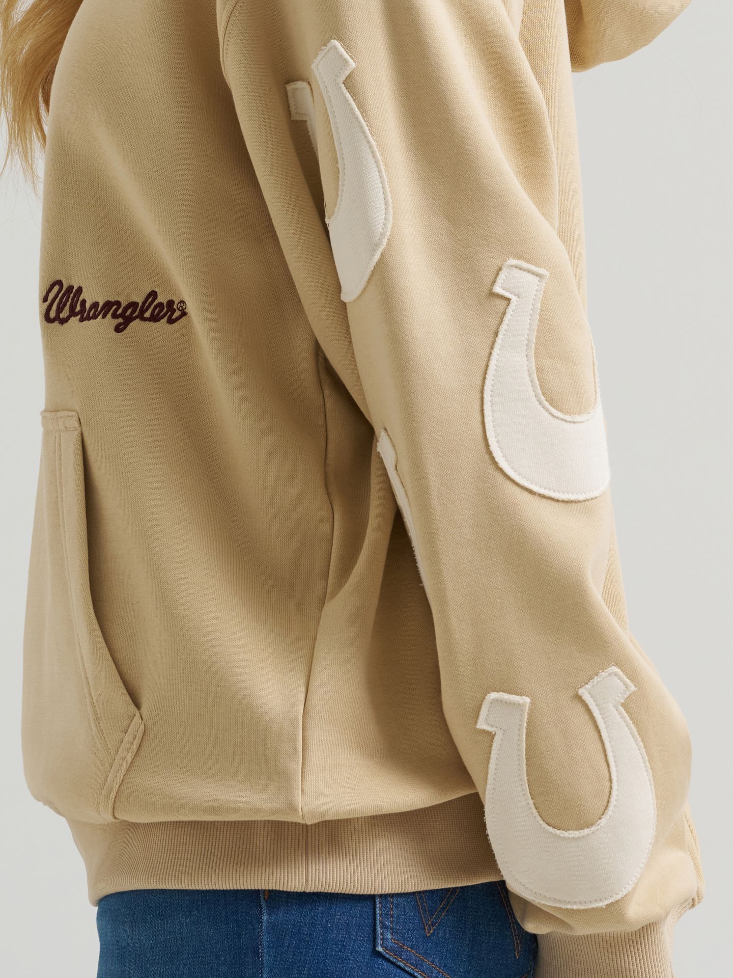 Женское худи Wrangler Embroidered Horseshoe, цвет: Галечный — фото 4