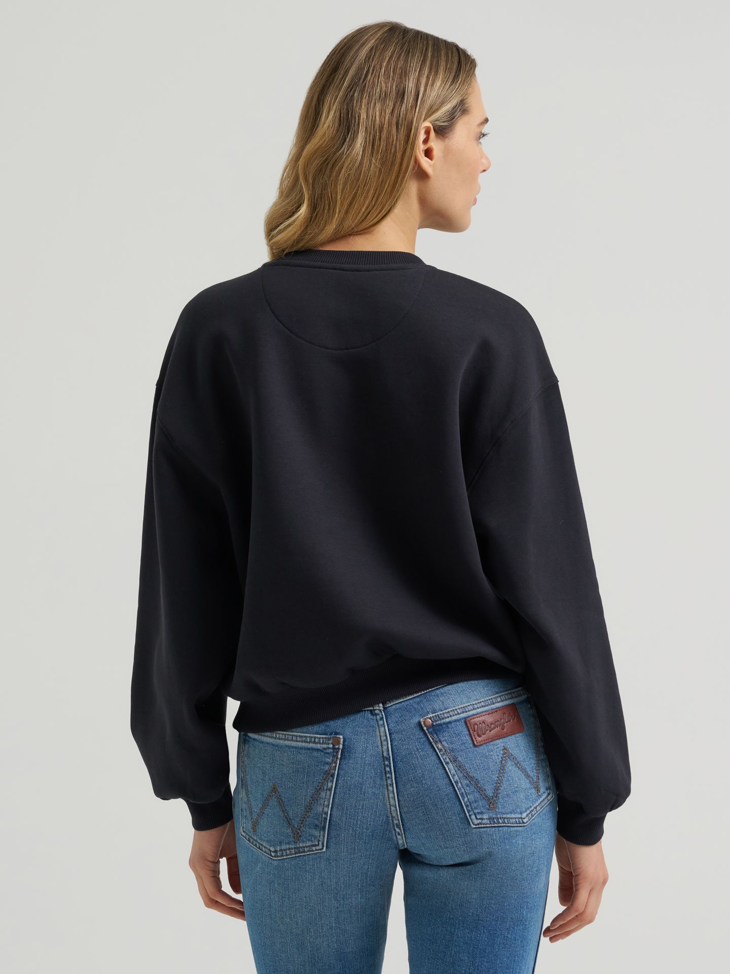 Женский свитер Wrangler Logo Canyon Crew Pullover, цвет: Чёрный — фото 3
