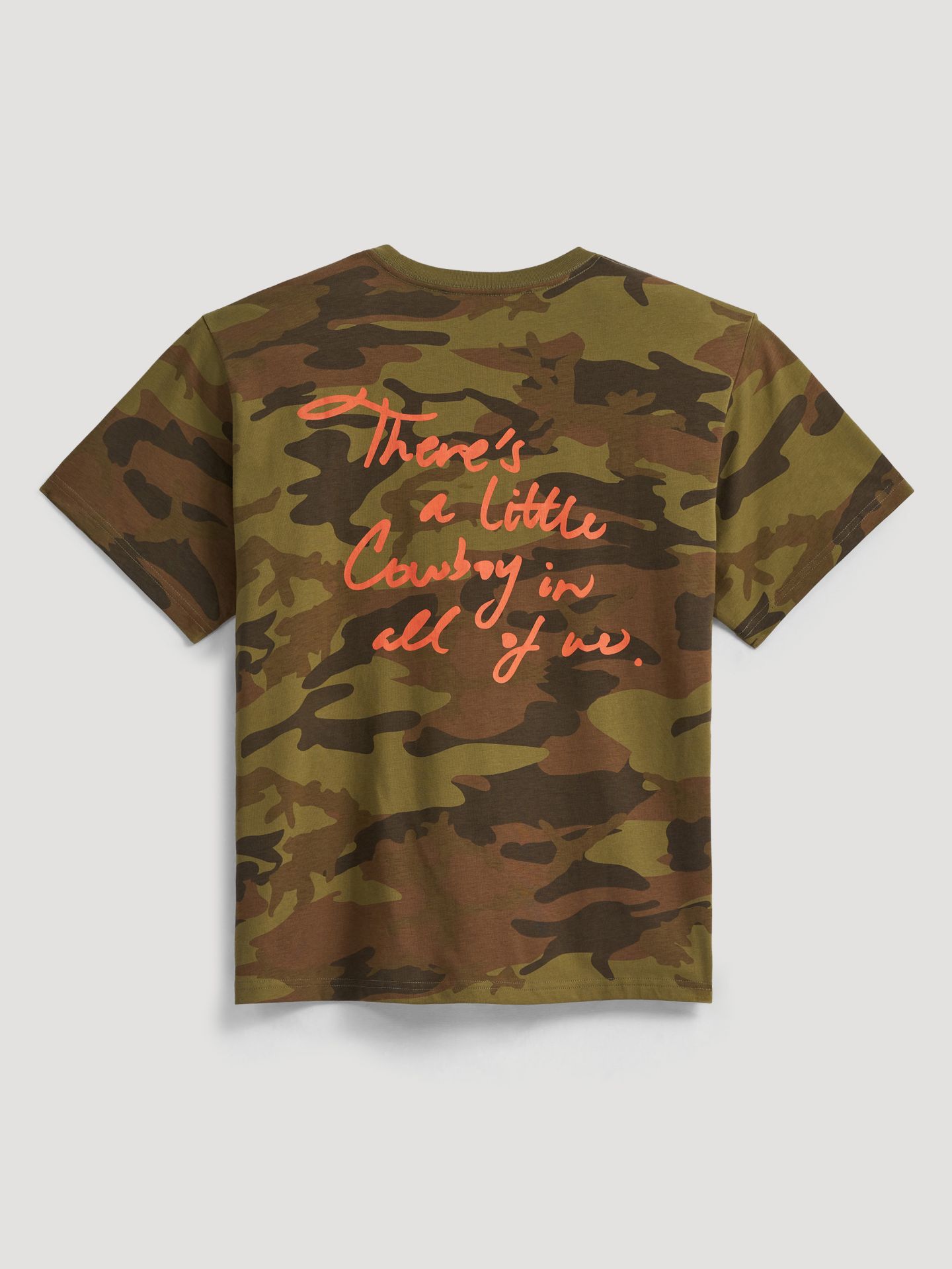 Женская футболка Wrangler Cowboy Camo Girlfriend Graphic, цвет: Камуфляжный с принтом — фото 4