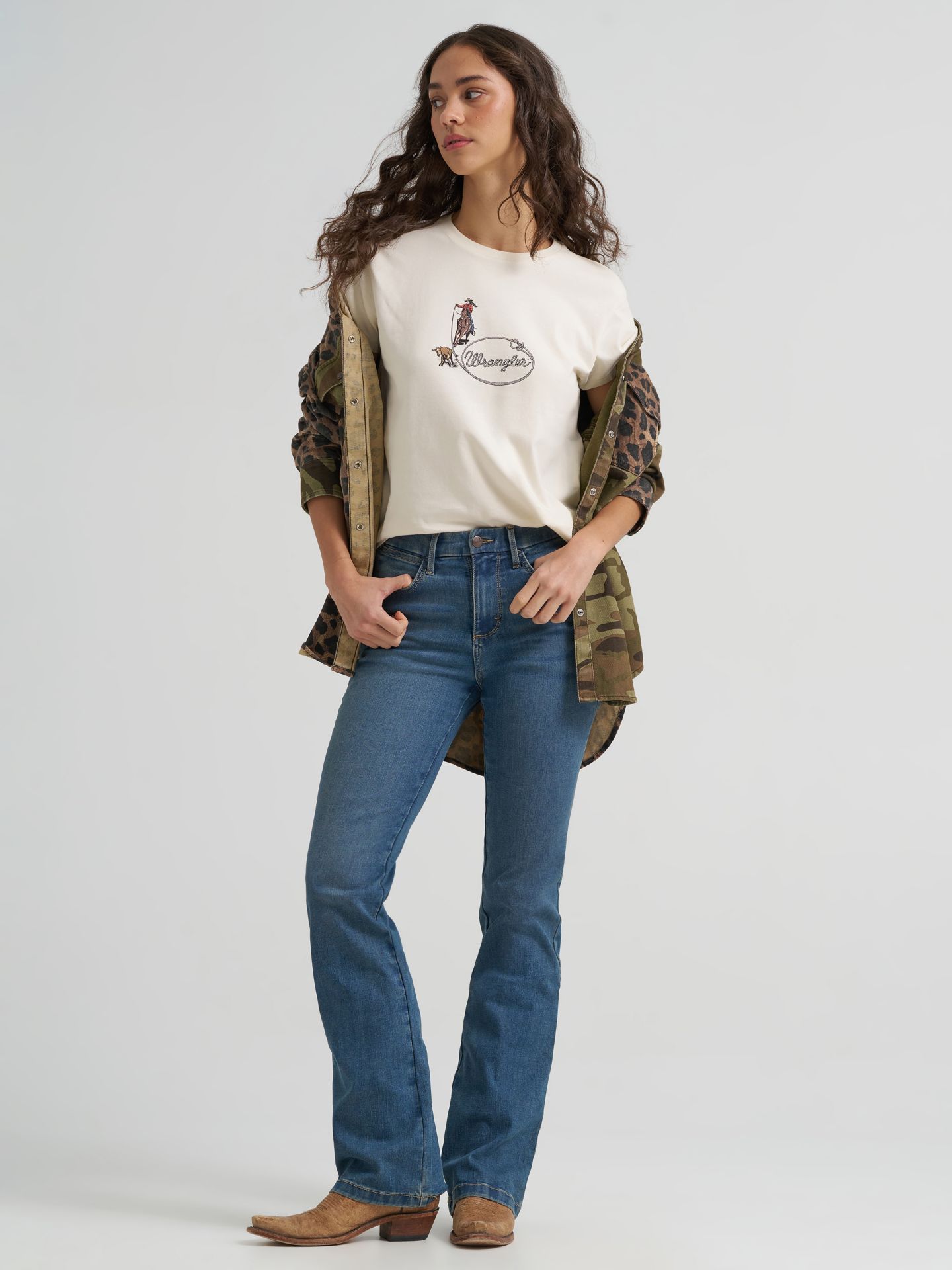 Женская футболка Wrangler Lassoing Retro Reg Graphic, цвет: Состаренный белый — фото 2