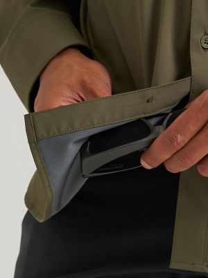 Wrangler All Terrain Gear Men's Live-In Solid Shirt in Olive Night alternative view 7