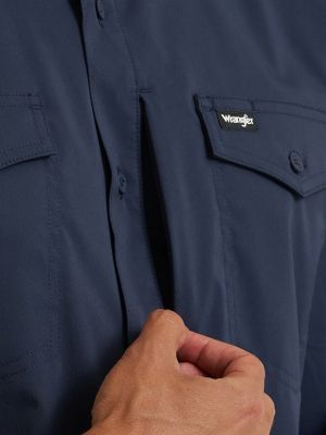 Wrangler All Terrain Gear Men's Live-In Solid Shirt in Dark Sapphire alternative view 4