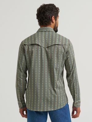 Wrangler All Terrain Gear Men's Technical Shirt in Dark Forest alternative view 3