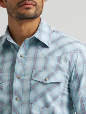 Men's 20X&reg; Competition Advanced Comfort Long Sleeve Two Pocket Western Snap Shirt in Forget Me Blue alternative view 3