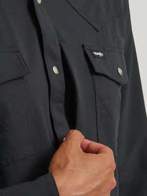 Wrangler All Terrain Gear Men's Technical Shirt in Jet Black
