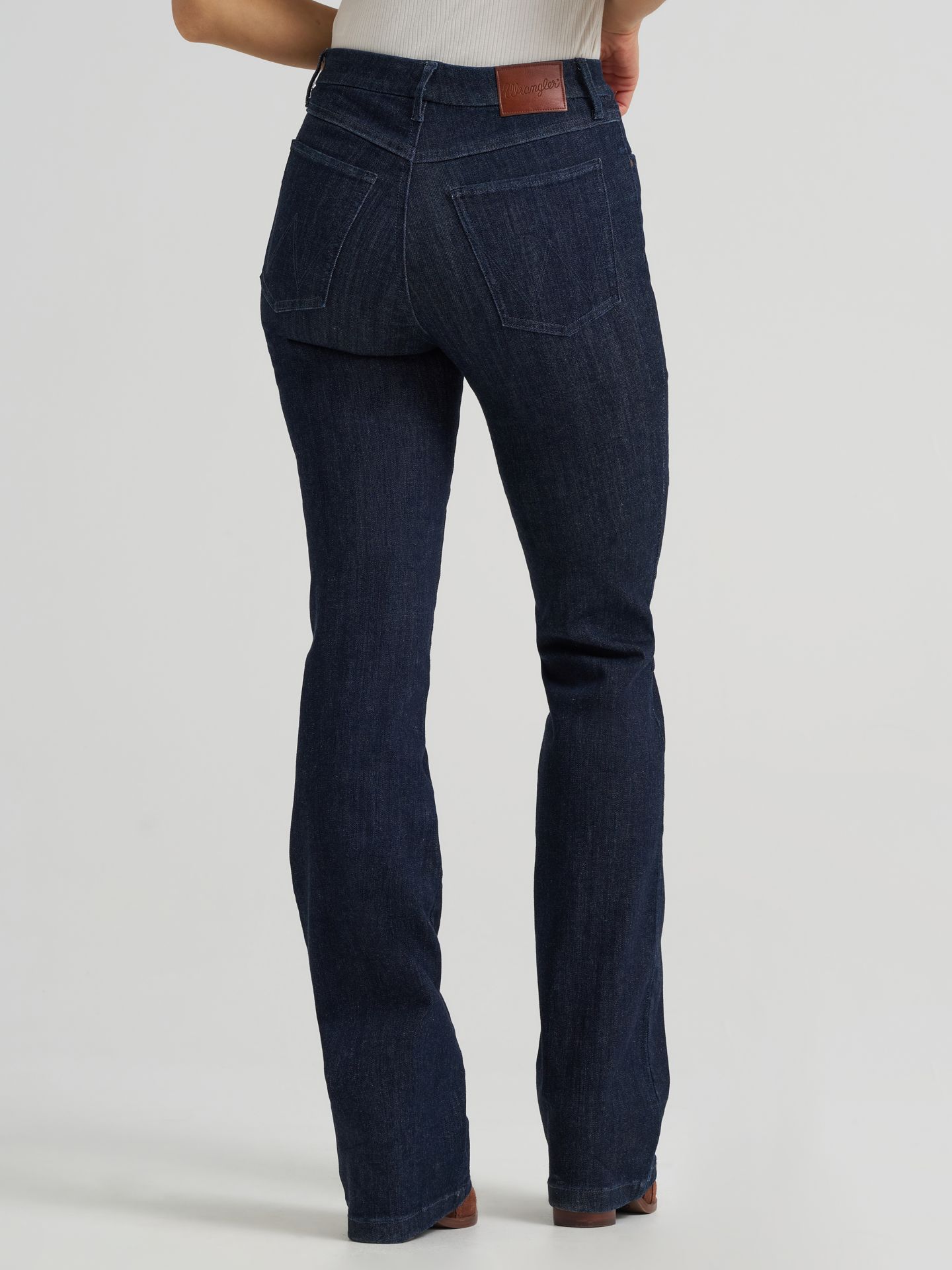 Женские джинсы Wrangler Bespoke Pintuck Bootcut Jean, цвет: Camryn — фото 2