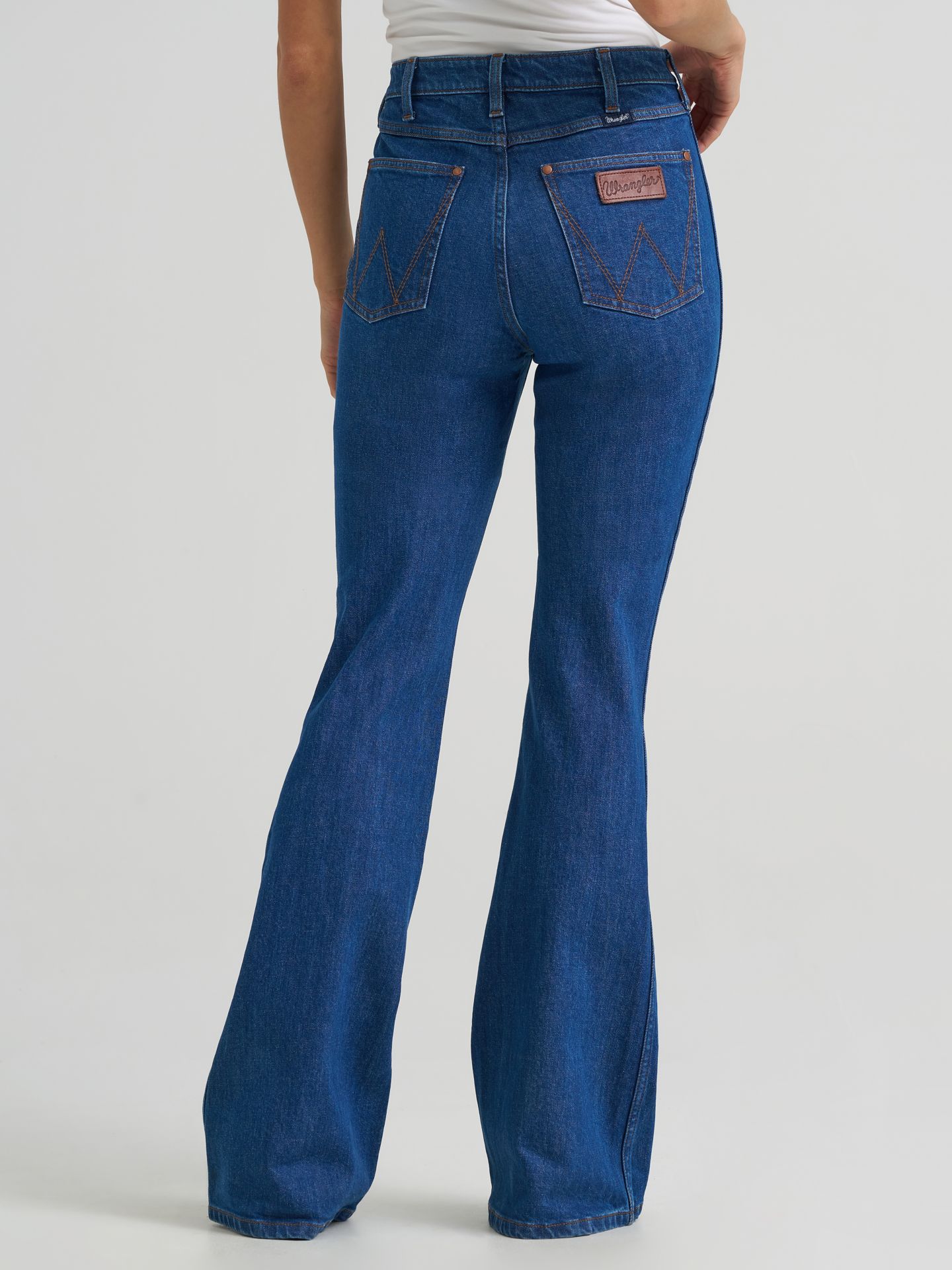 Женские джинсы Wrangler Retro® Bailey Fashion High Rise Flare Jean, цвет: Ellis — фото 4