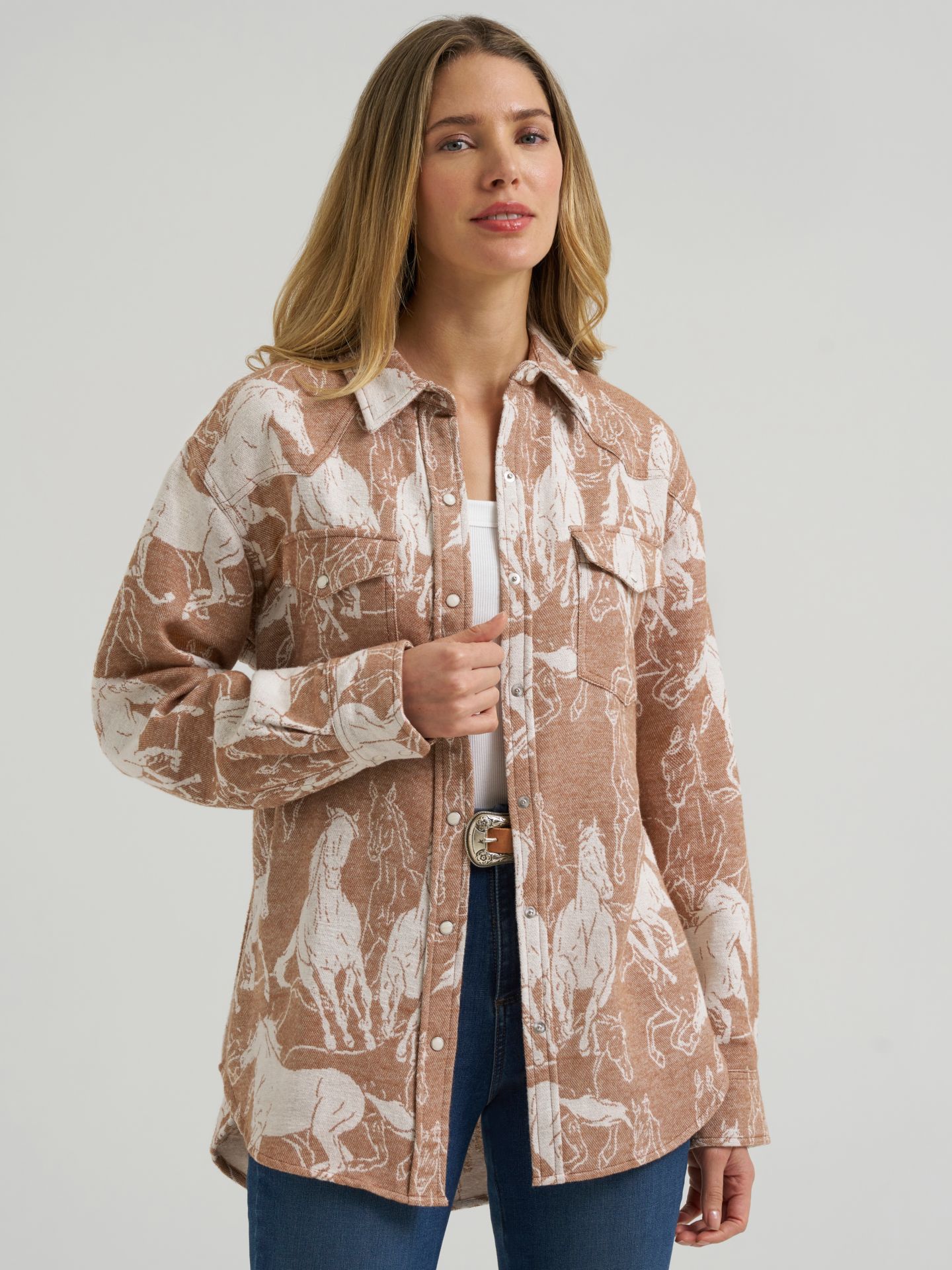Женская рубашка Wrangler Jacquard Boyfriend Snap, цвет: Коричневый — фото 1