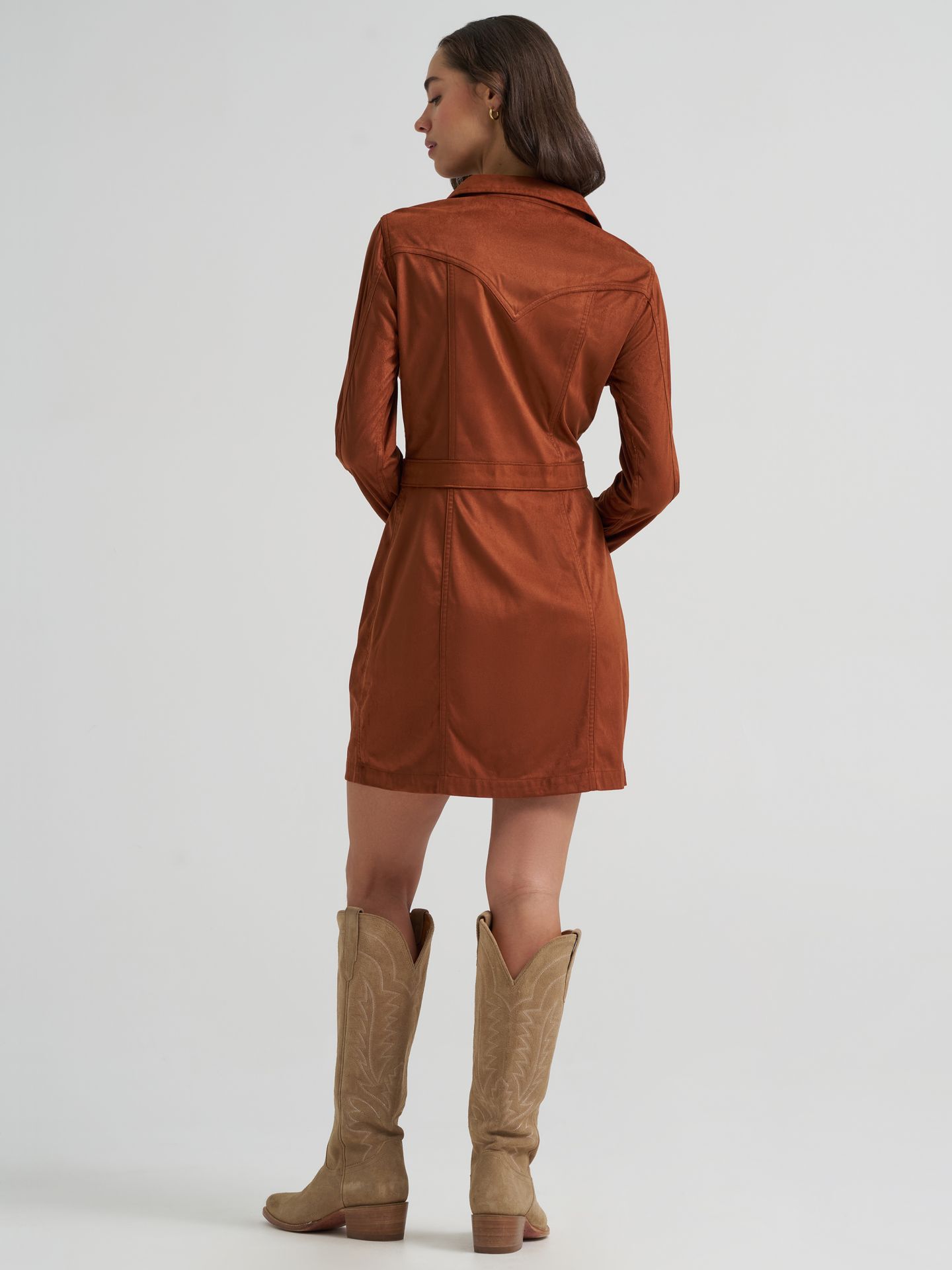 Женское платье Wrangler Sueded Western Snap Shirt Dress, цвет: Коричный — фото 2