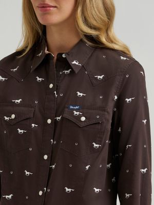Women's Wrangler Olivia Western Slim Snap Shirt in Horses Cocoa alternative view 4