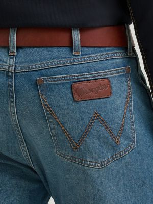 Men's Wrangler Retro&reg; Slim Fit Bootcut Jean in Wes