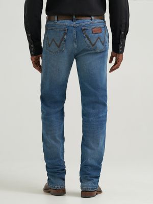 Men's Wrangler Retro&reg; Slim Fit Straight Leg Jean in Miles