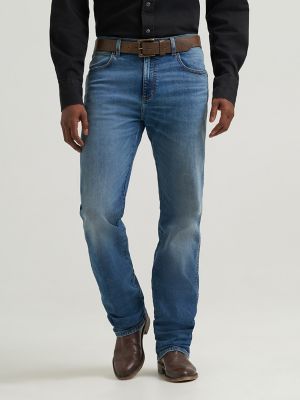 Men's Wrangler Retro&reg; Slim Fit Straight Leg Jean in Miles