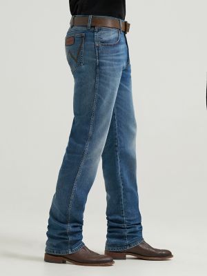 Men's Wrangler Retro&reg; Slim Fit Straight Leg Jean in Miles