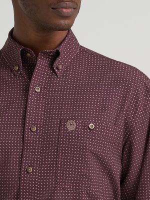 Wrangler&reg; George Strait&trade; Performance Button Down Shirt in Wine Cross alternative view 3