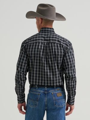 Wrangler&reg; George Strait&trade; Long Sleeve Button Down One Pocket Shirt in Campfire Black alternative view 3