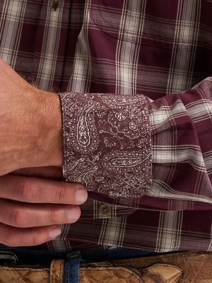 Wrangler&reg; George Strait&trade; Long Sleeve Button Down One Pocket Shirt in Merlot Plaid alternative view
