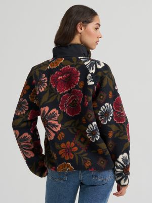 Women's Wrangler Big Sky Sherpa Snap Pullover in Black Florals alternative view 2
