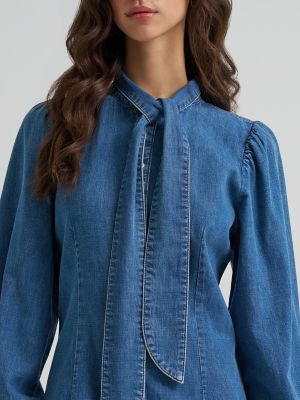 Women's Wrangler Denim Tie Neck Snap Dress in Denim alternative view 2