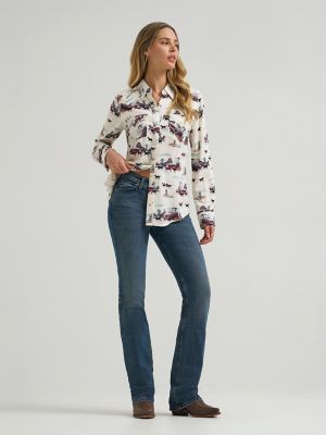 Women's Wrangler Bold Bucking Cowboy Sierra Snap Shirt in White alternative view