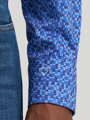 Men's Cody Johnson Performance Button Down Shirt in Blue Canyon