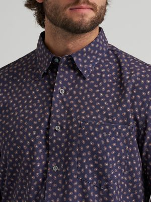Men's Cody Johnson Performance Button Down Shirt in Navy Paisley