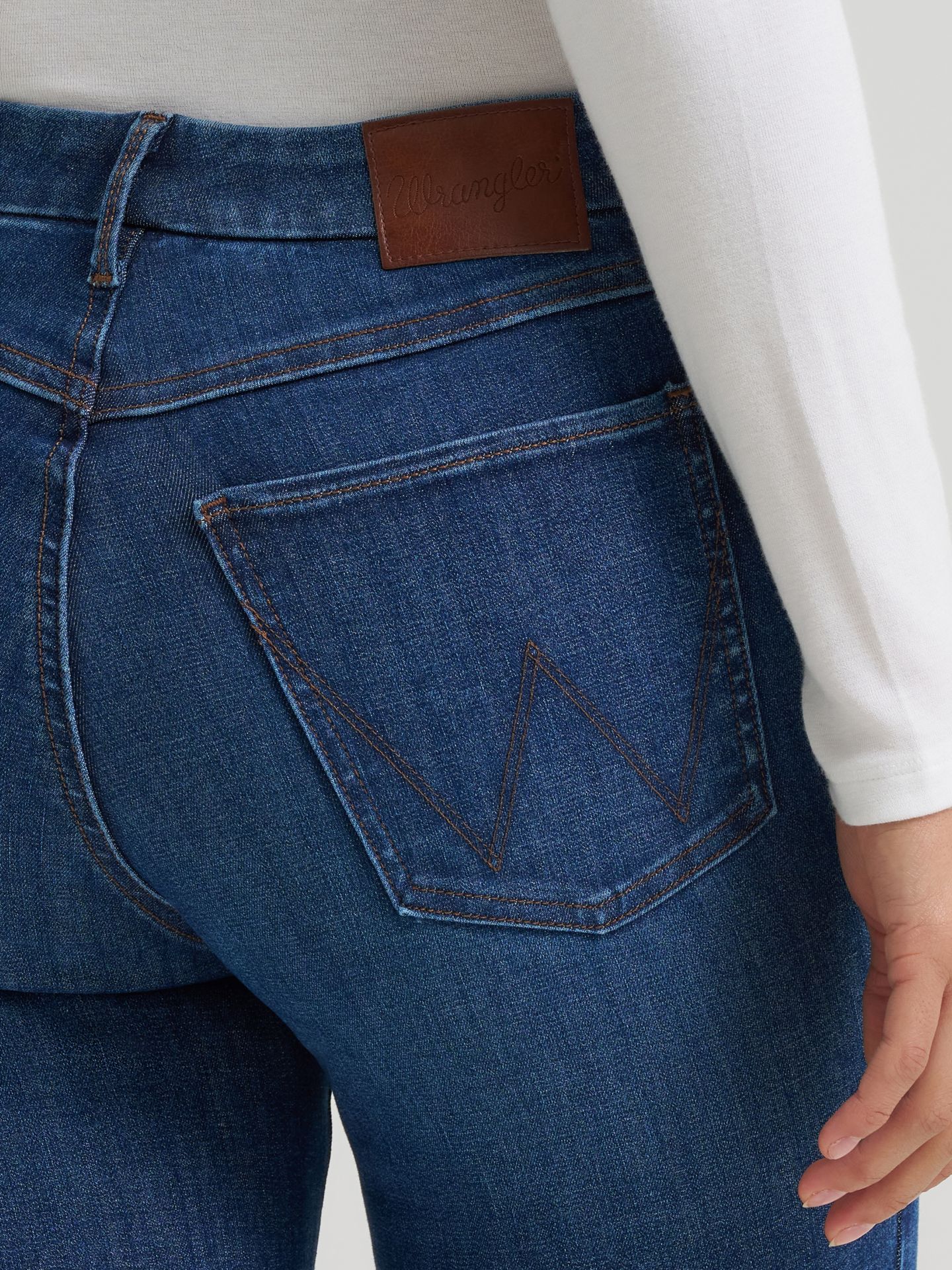 Женские джинсы Wrangler Bespoke Slim Straight Jean, цвет: Halle — фото 5