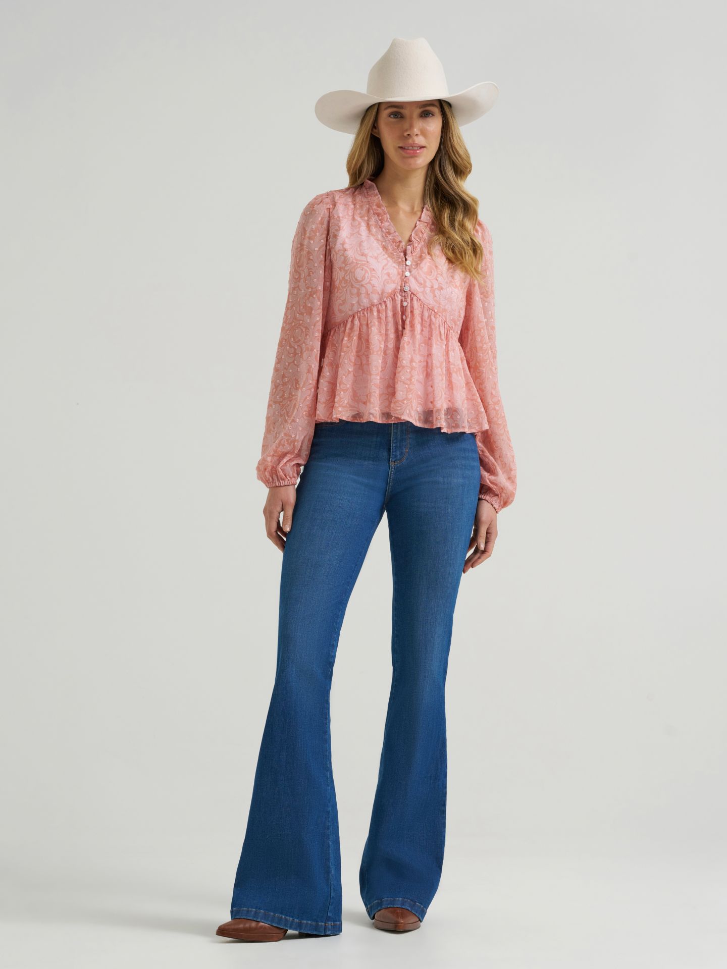 Женские джинсы Wrangler Bespoke High Rise Flare, цвет: Ivy — фото 2