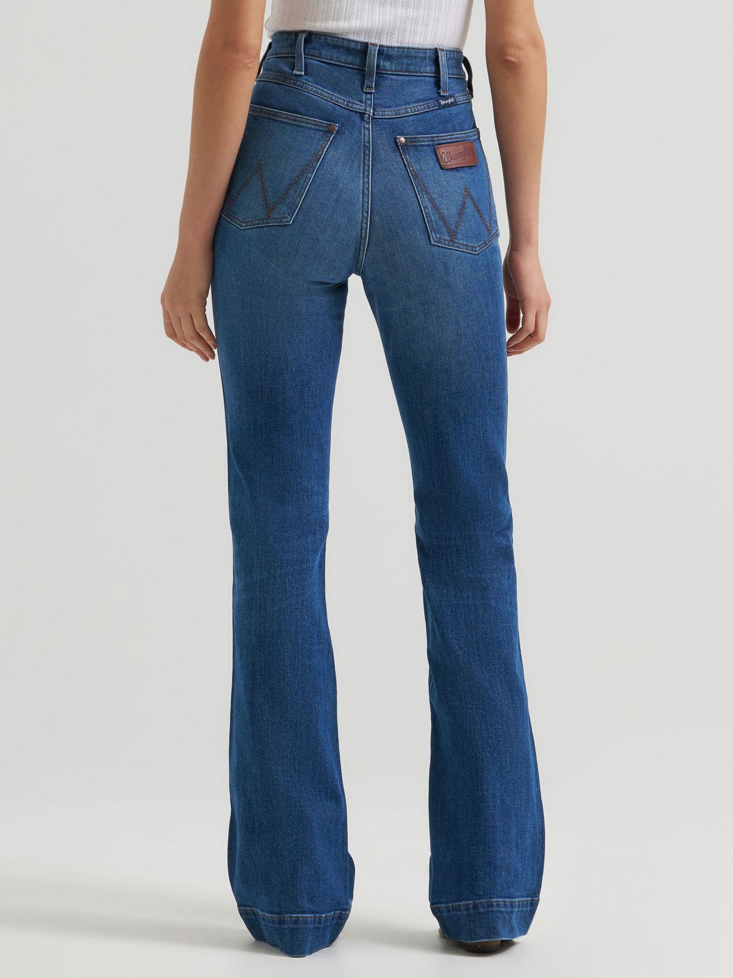 Женские джинсы Wrangler Retro® Bailey High Rise Trouser Jean, цвет: Georgina — фото 4