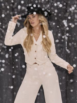 Lainey Wilson X Wrangler Pleated Tour Denim Top in Pearl White