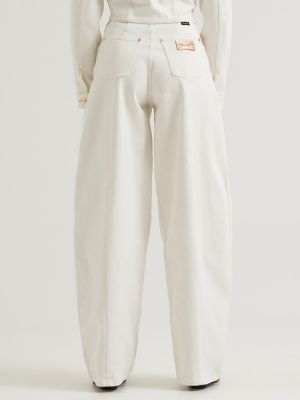 Lainey Wilson X Wrangler Tour Barrel Jean in Pearl White