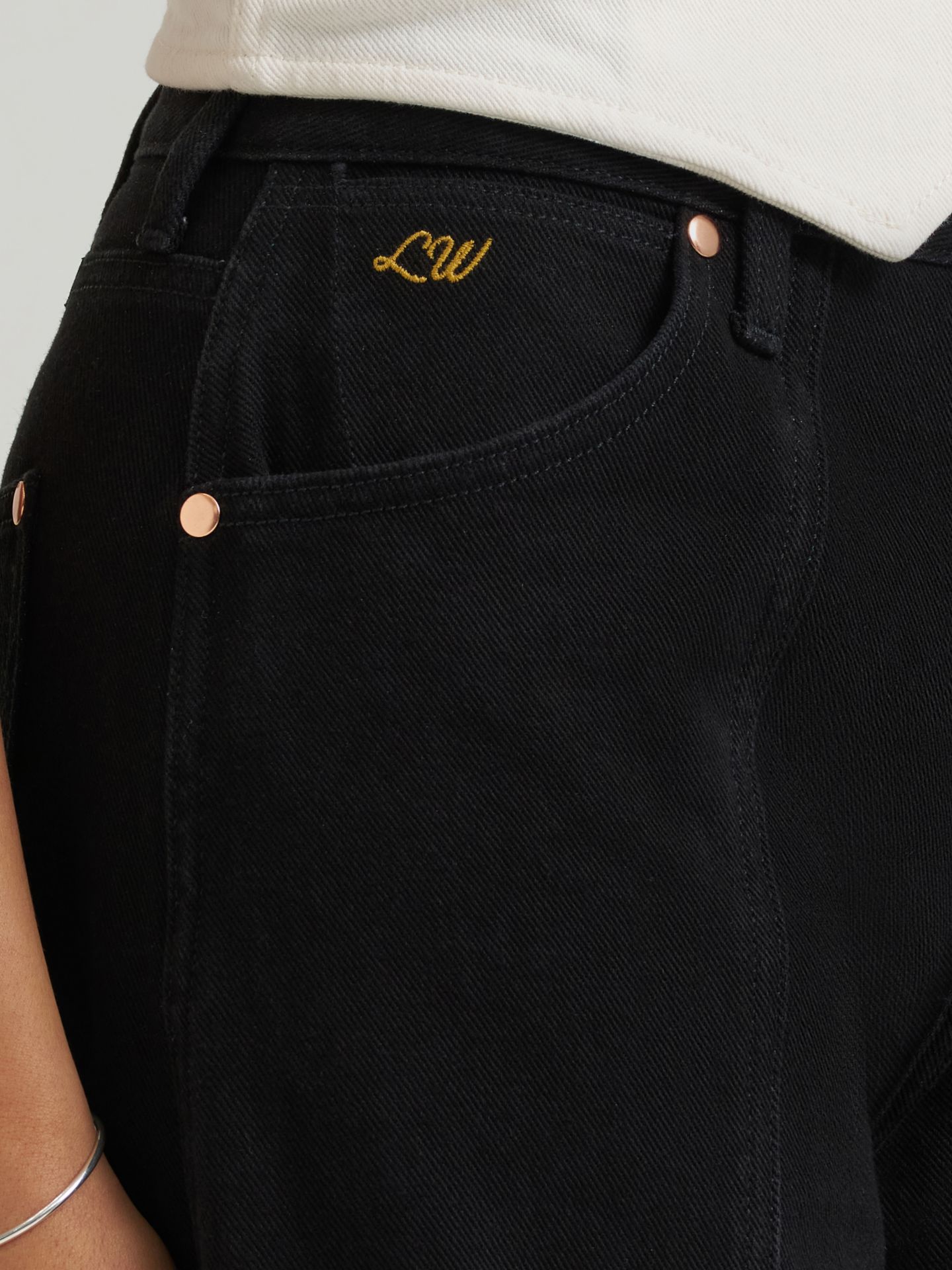 Женские джинсы Wrangler Lainey Wilson X Wrangler Tour Barrel, цвет: Тёмно-синий — фото 8