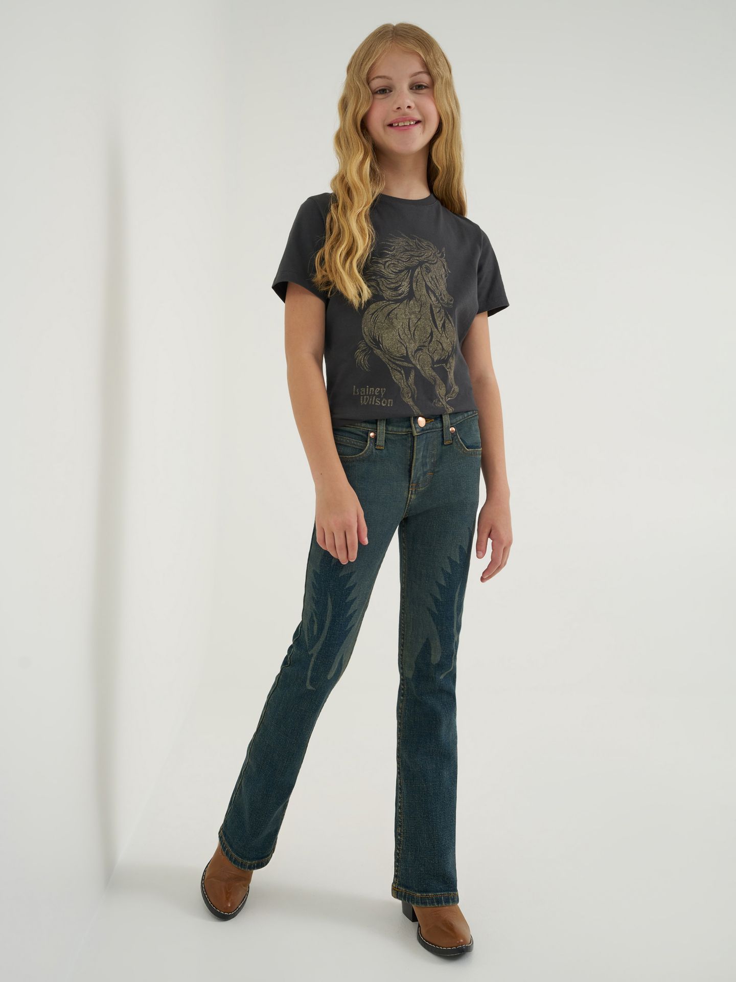 Ботинки Lainey Wilson x Wrangler Lasered Boot Huggers для девочек, цвет: Sandrider — фото 5