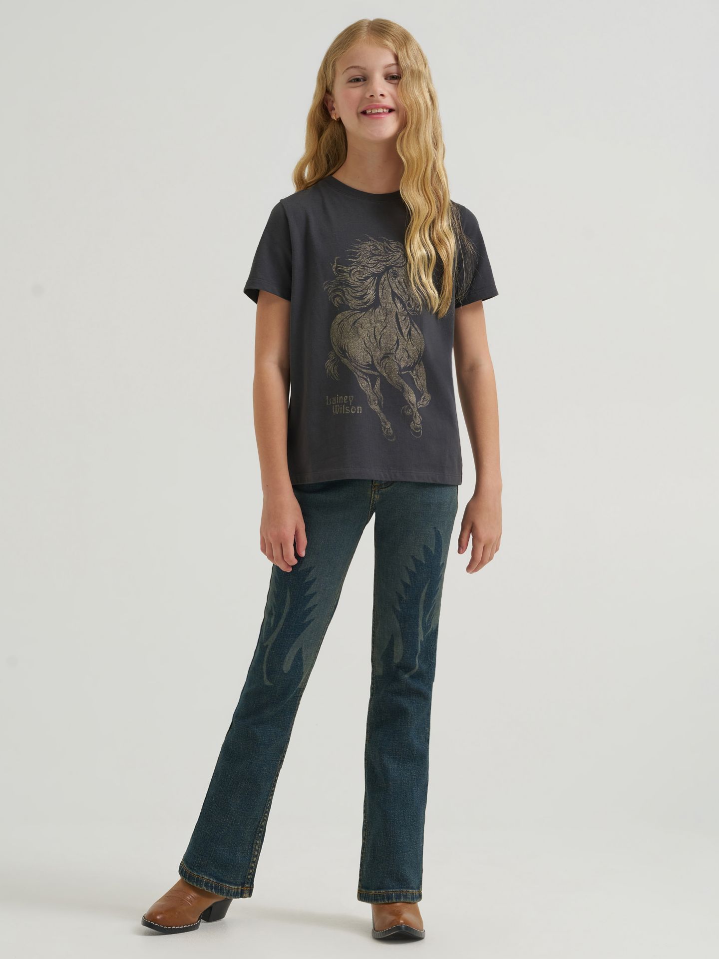 Ботинки Lainey Wilson x Wrangler Lasered Boot Huggers для девочек, цвет: Sandrider — фото 1