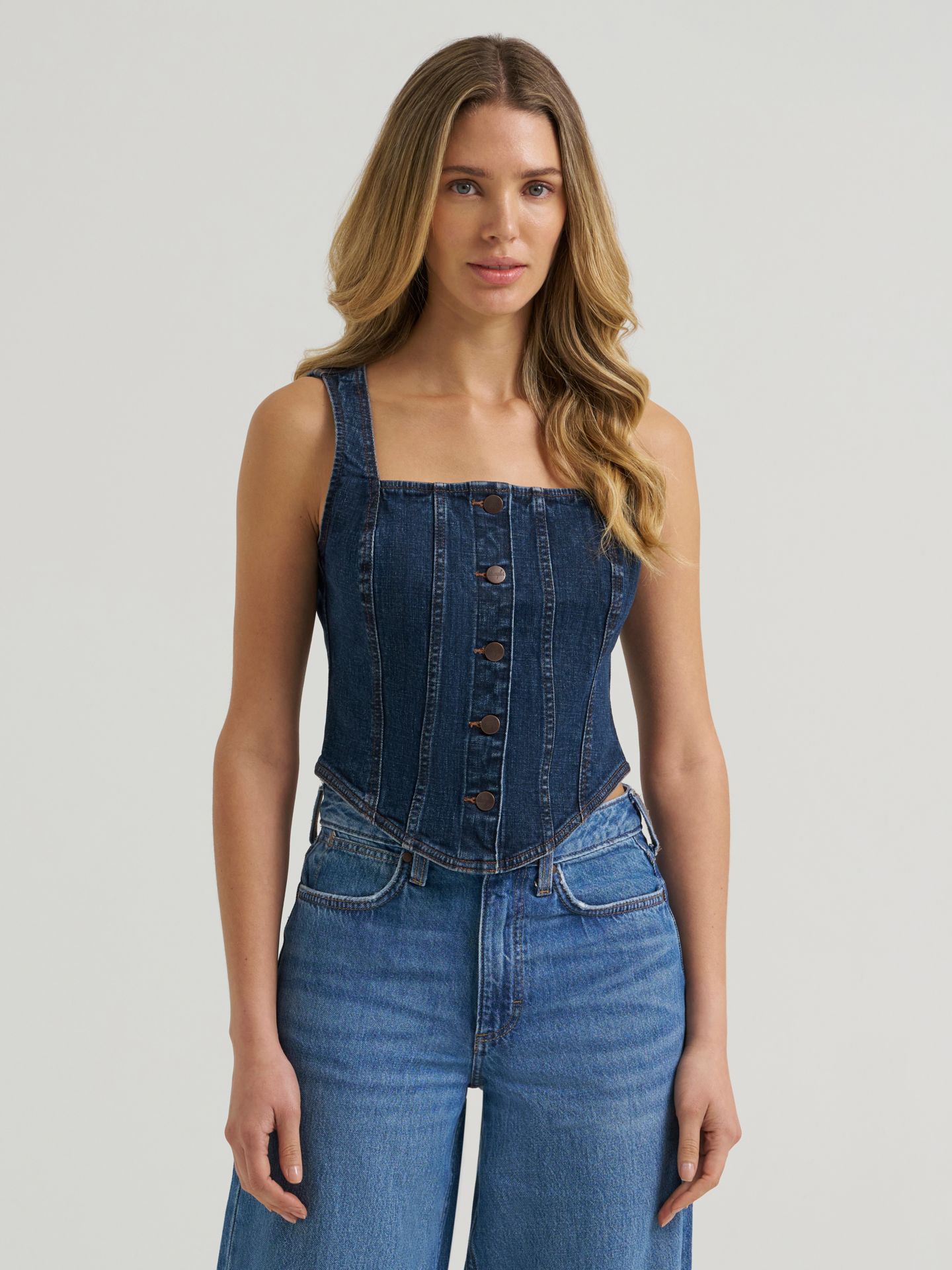 Женский жилет Wrangler Bustier Denim, цвет: Тёмный джинсовый — фото 2