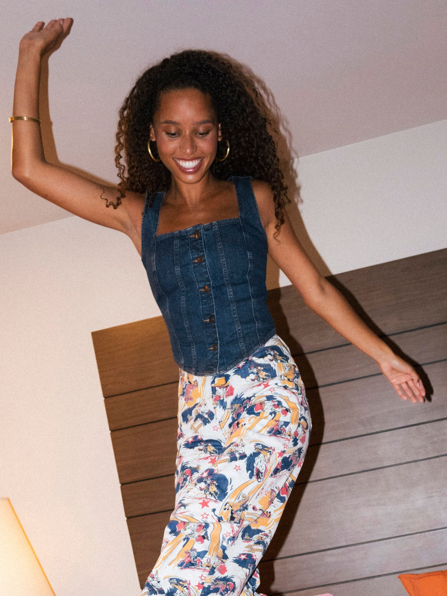 Женский жилет Wrangler Bustier Denim, цвет: Тёмный джинсовый — фото 1