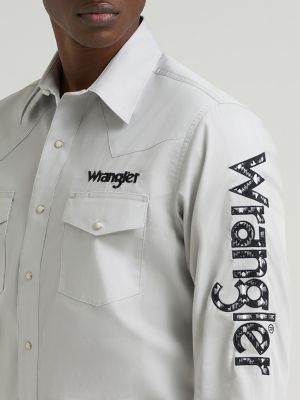 Men's Wrangler&reg; Logo Long Sleeve Western Snap Shirt in White alternative view