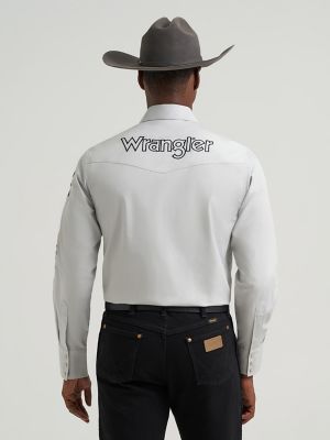 Men's Wrangler&reg; Logo Long Sleeve Western Snap Shirt in White alternative view 3
