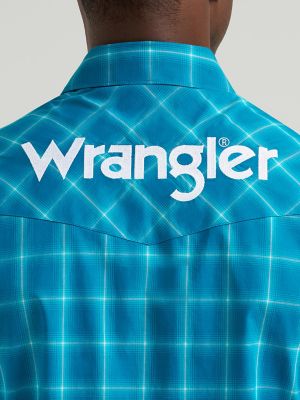 Men's Wrangler&reg; Logo Long Sleeve Western Snap Plaid Shirt