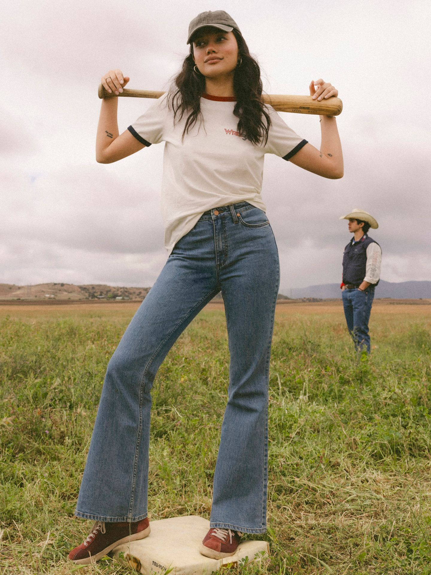 Женские джинсы Wrangler Americana Retro® Bailey High Rise Flare, цвет: Индиго — фото 1
