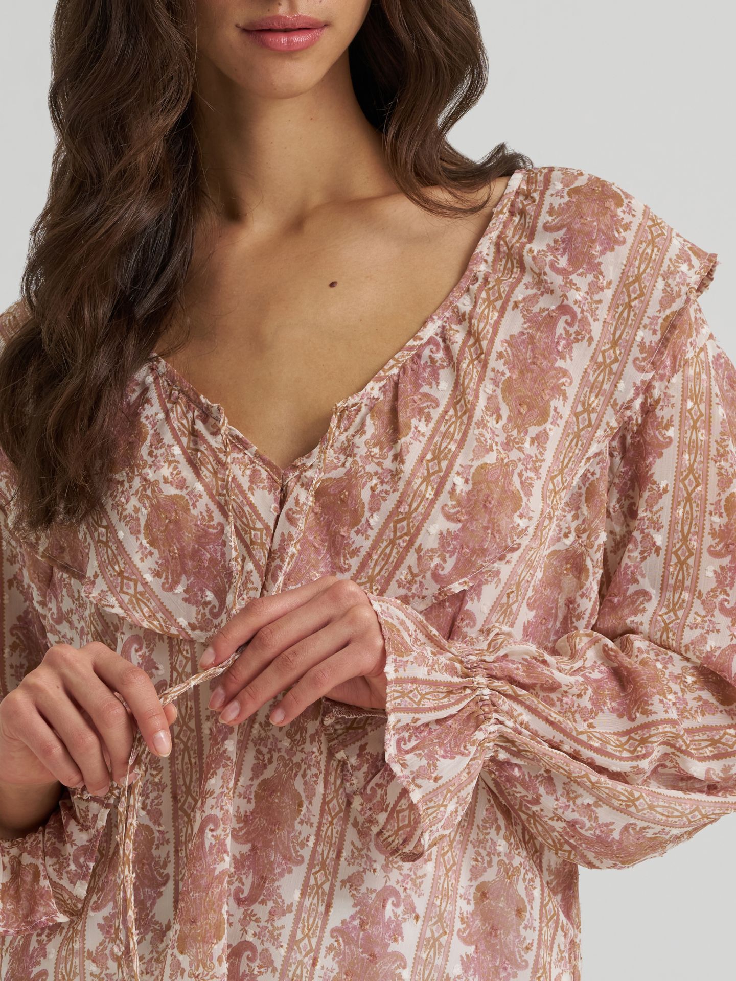Женская блузка Wrangler Puff Sleeve Ruffled, цвет: Кремовый — фото 4