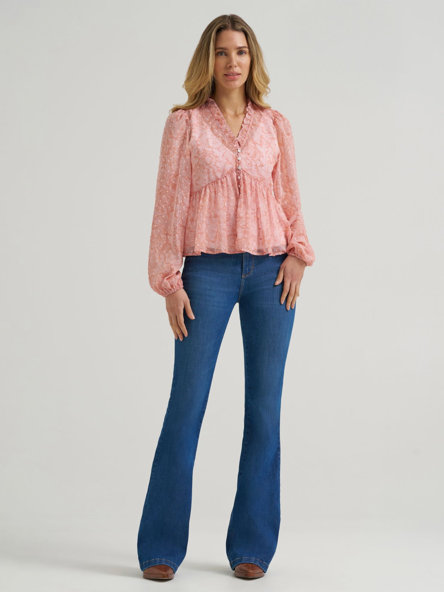 Женская блузка Wrangler Sheer Juliet Blouse, цвет: Розовый — фото 2