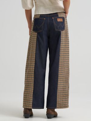 Women's Houndstooth Cowboy Barrel Jean in Rinse alternative view