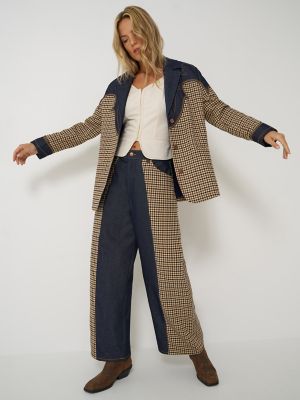Women's Houndstooth Cowboy Barrel Jean in Rinse alternative view 4
