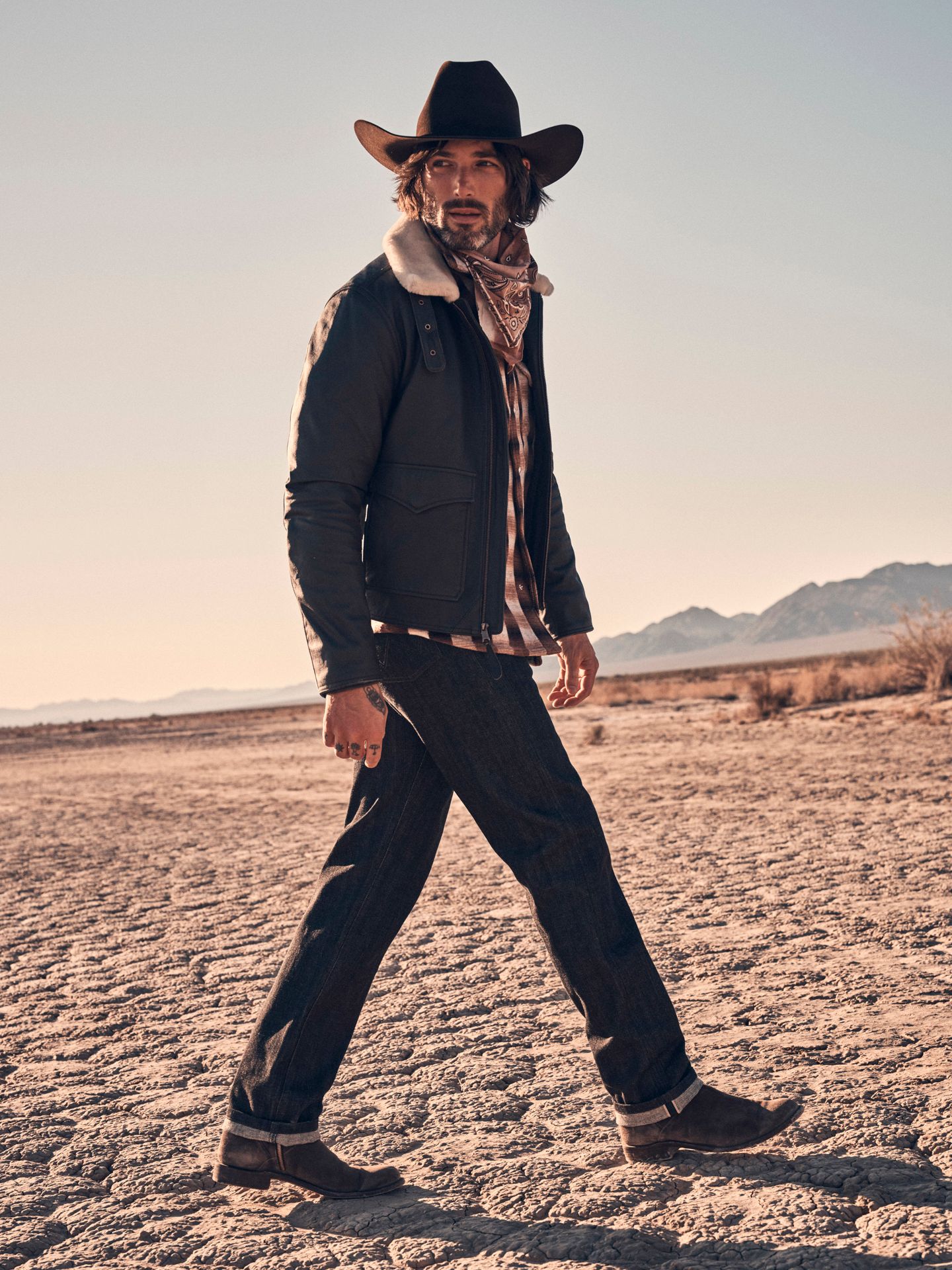 Мужские джинсы Wrangler Cowboy Cut® Raw Selvedge Blue Bell, цвет: Чёрный — фото 1