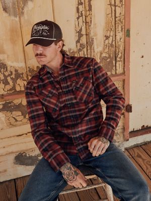 Wrangler Broken Twill Mens Long Sleeve Regular Fit Stretch Fabric Button-Down Shirt, Large, Red