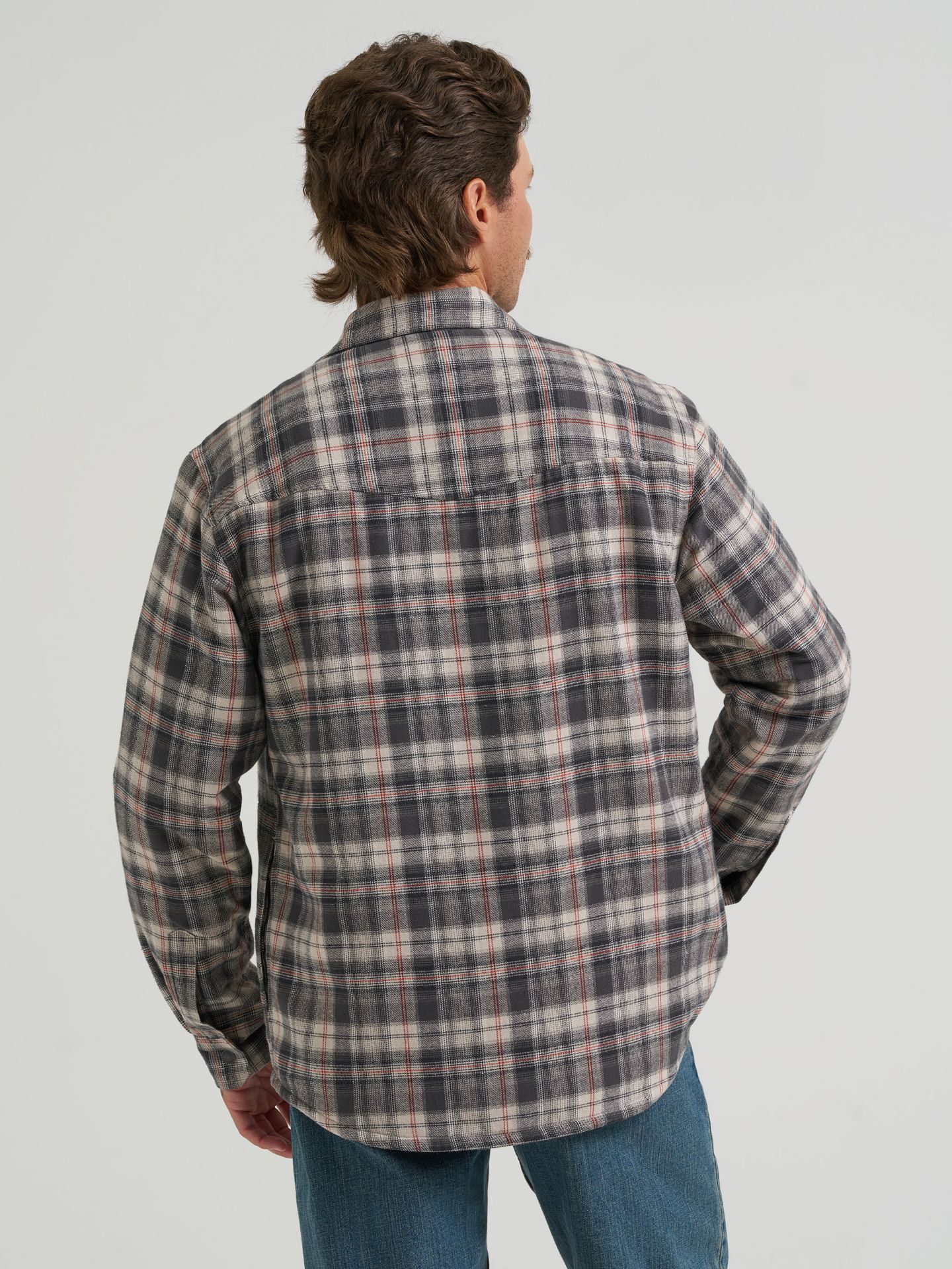 Мужская куртка Wrangler Heavyweight Sherpa Lined Plaid Shirt Jacket, цвет: Dove — фото 4