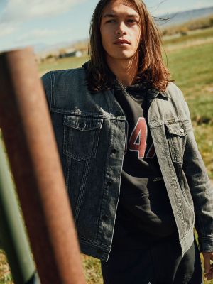 Wrangler&reg; Toughlite&trade; Anti-Fit Denim Jacket