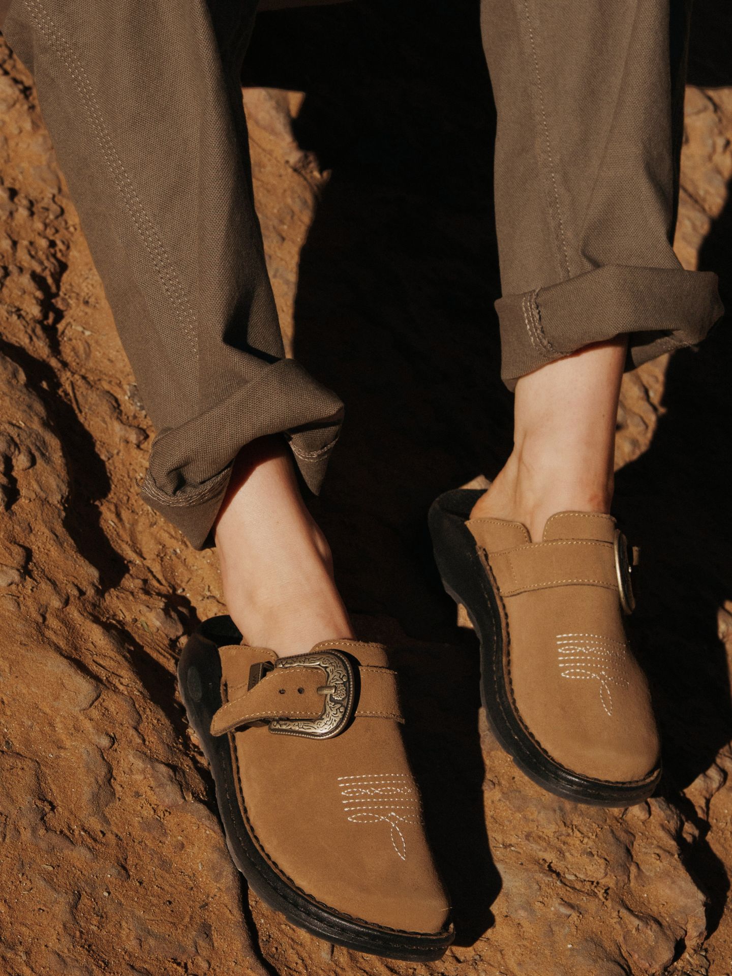 Мужские замшевые сабо Chaco x Wrangler, цвет: Седельно-коричневый — фото 1